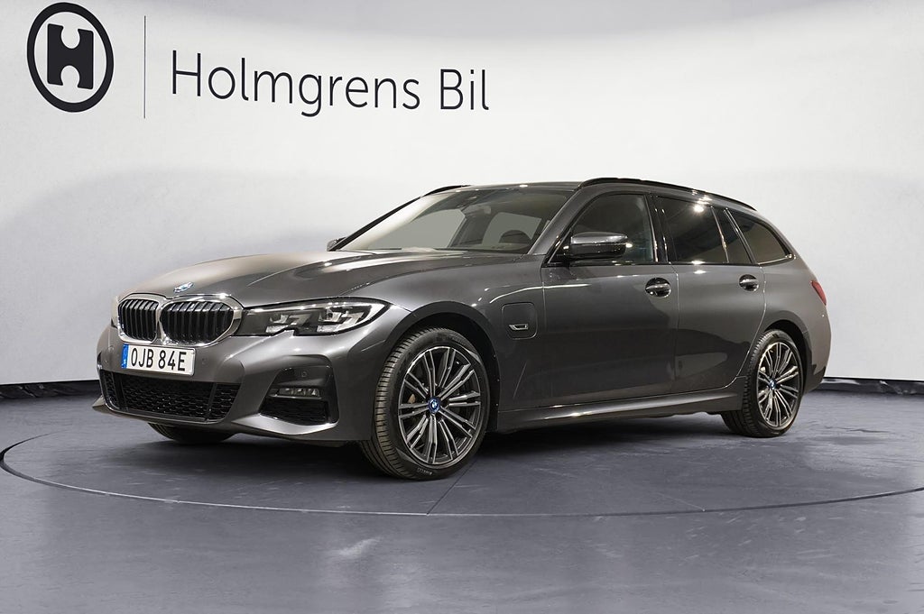 BMW 330 e xDrive Touring M Sport HiFi HUD | Ränta 3,95%