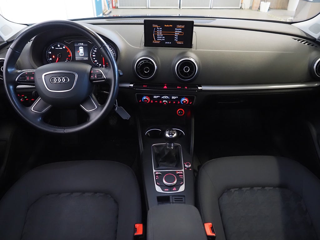 Audi A3 Sportback 1.2 TFSI 110hk P-Sensorer Farthållare 2015