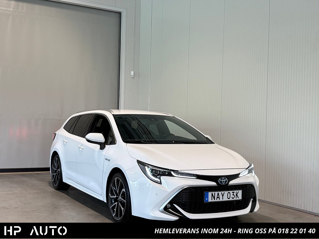 Toyota Corolla 2.0 Hybrid Executive Navi HUD Backkamera Keyless S&V