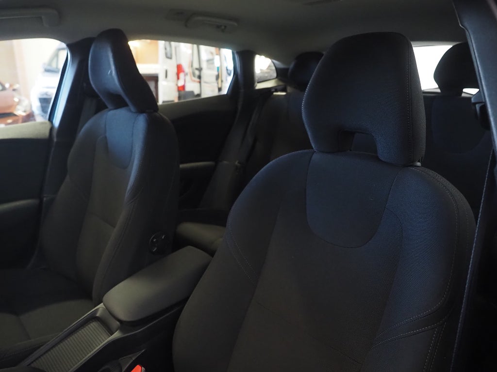 Volvo V40 D2 115hk Your Kinetic | D-värm | 2015