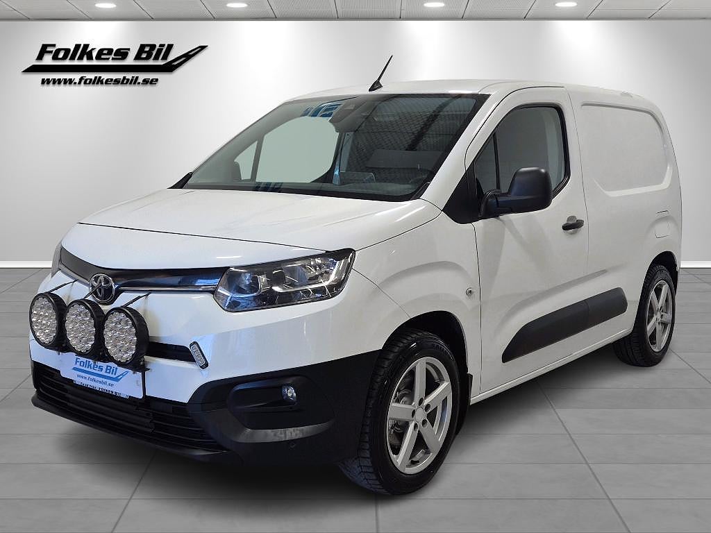 Toyota ProAce City 1.5D Automat 130 hk Parkv Drag Vhjul