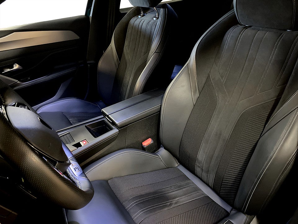 Bild på Peugeot 408 GT 1.2 PT 130hk Aut ELSTOL ELBAKLUCKA BACKKAMERA