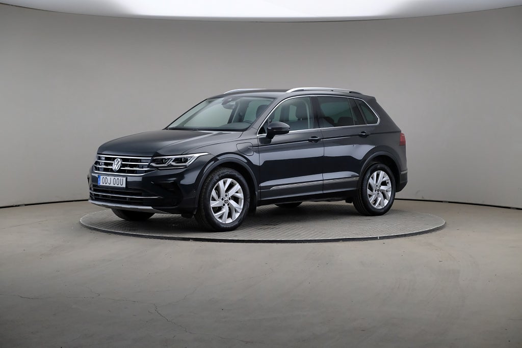 Volkswagen Tiguan eHybrid TSI 245hk Elegance DSG Dragpkt Cockpit
