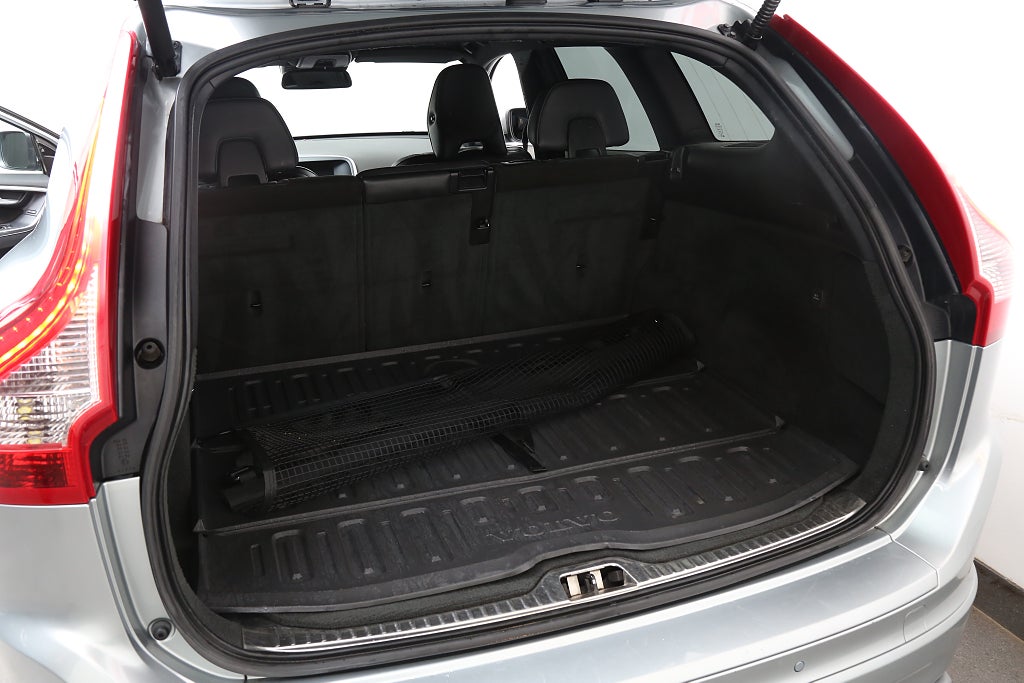 Volvo XC60 D4 181hk R-Design Business E II AWD Aut Dragkrok