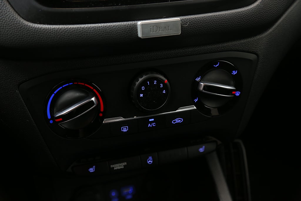 Hyundai i20 1,2 84hk Go! Edition Navi/Kamera Motorvärmare 2016