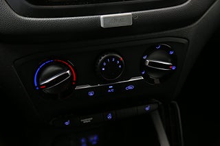 Halvkombi Hyundai i20 18 av 24