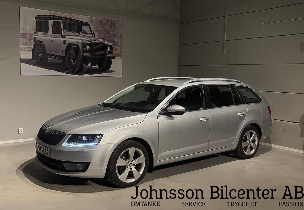 Skoda Octavia Kombi 2.0 TDI Elegance 1 ägare Drag 0.45L/milen 150hk