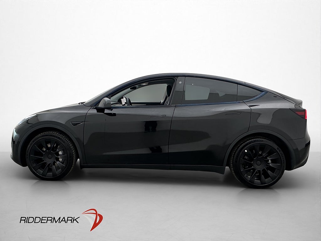 Tesla Model Y Standard Range RWD Svensksåld Panorama