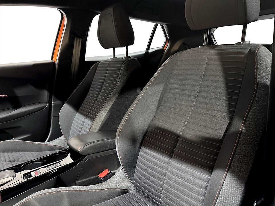 Bild på Peugeot E-2008 Active 136hk Aut - EN ÄGARE, FARTHÅLLARE