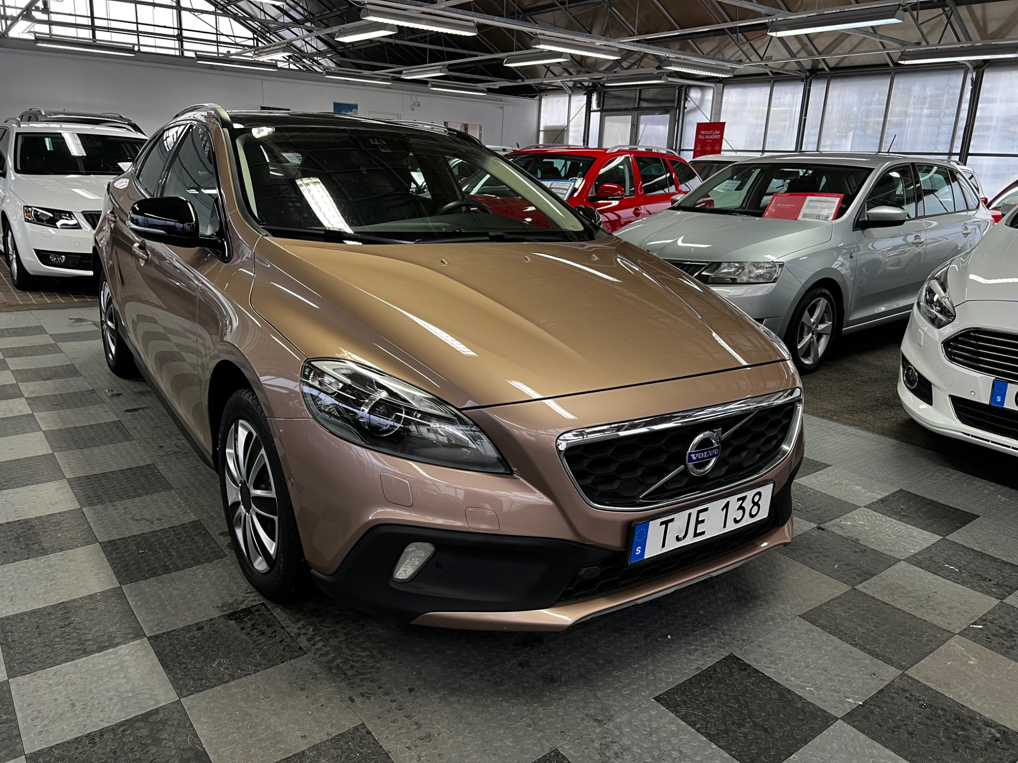 Volvo V40 D3 Momentum Bus 2016, bild 3/10