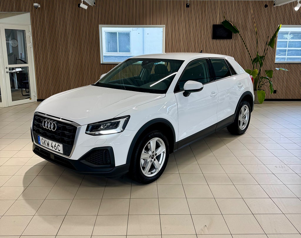 Audi Q2 35 TFSI Proline / Cockpit 