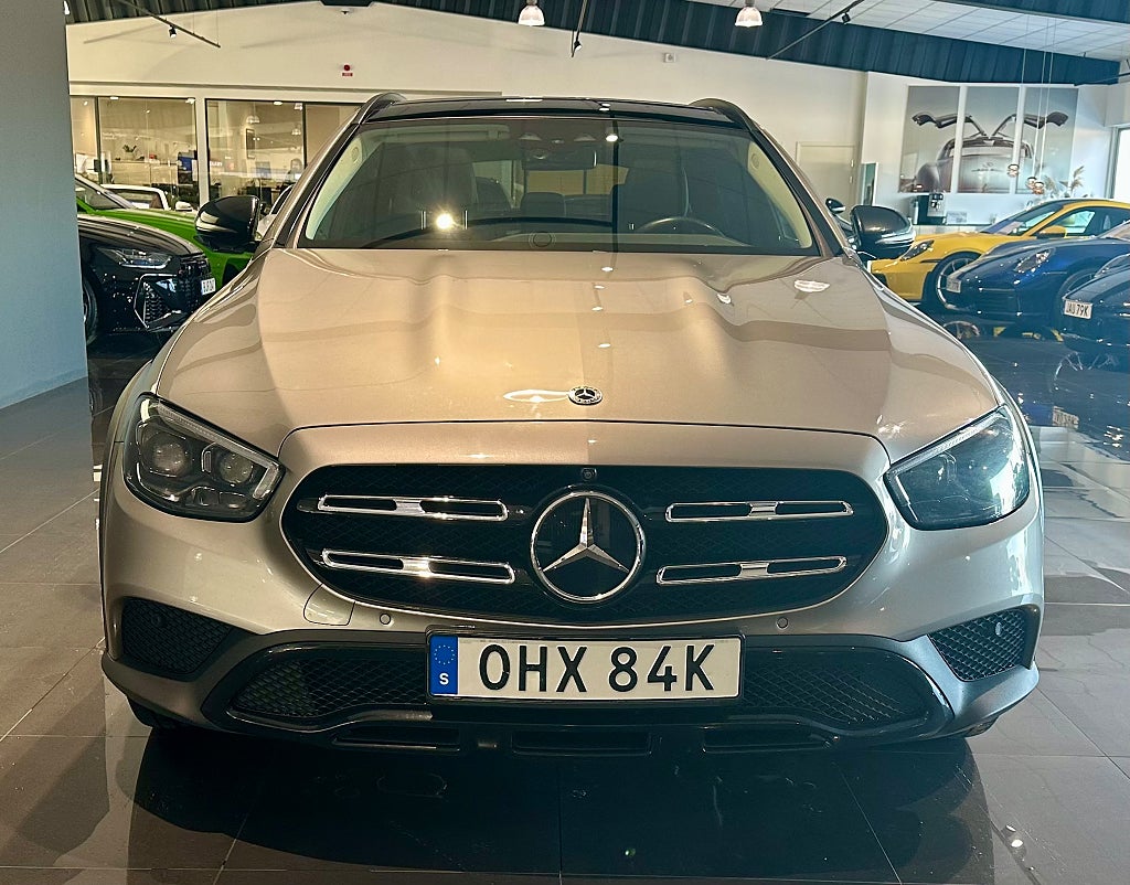 Mercedes-Benz E 220 d 4MATIC All-Terrain Läder Värmare Premium Kombi - bild 2