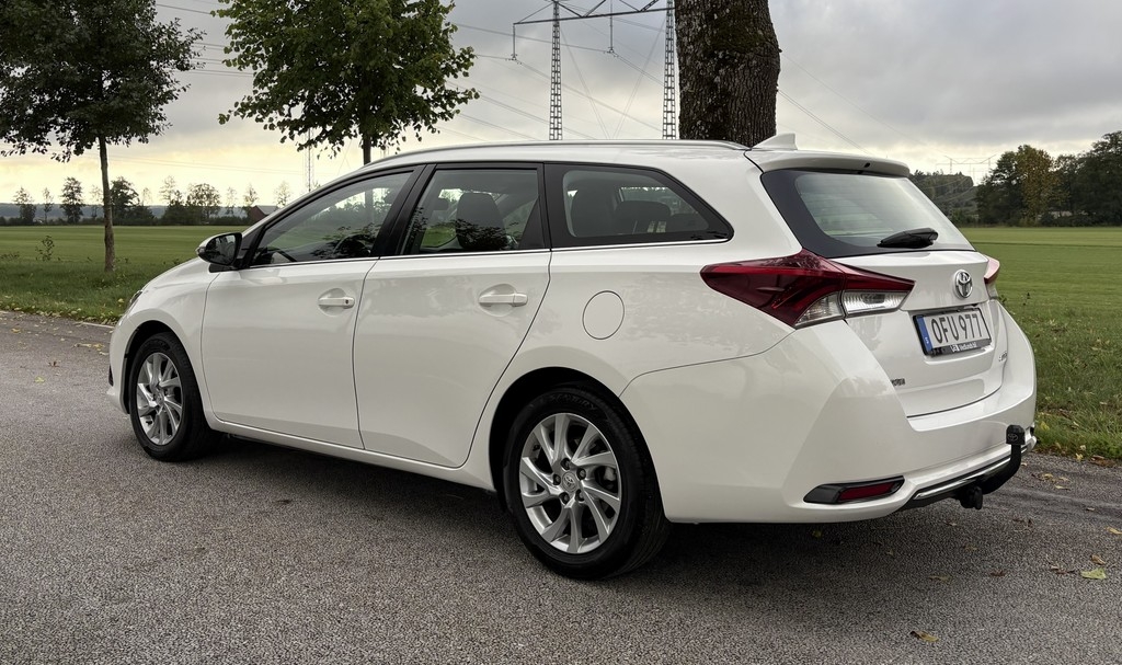 Toyota Auris 2016, bild 3/84