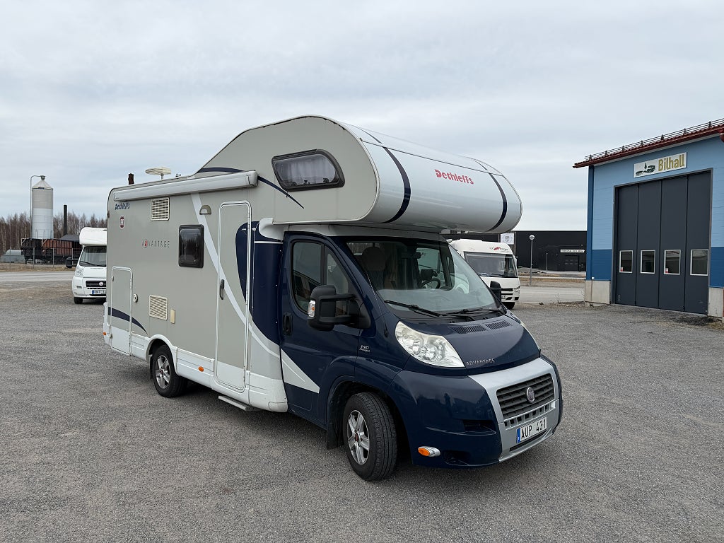 Dethleffs A-5881 Alkov 