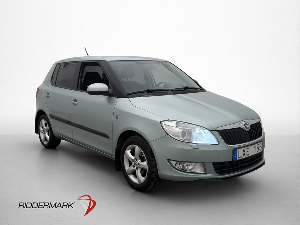 Skoda Fabia 1.2 TSI 86hk Elegance Värmare Dragkrok Sensorer