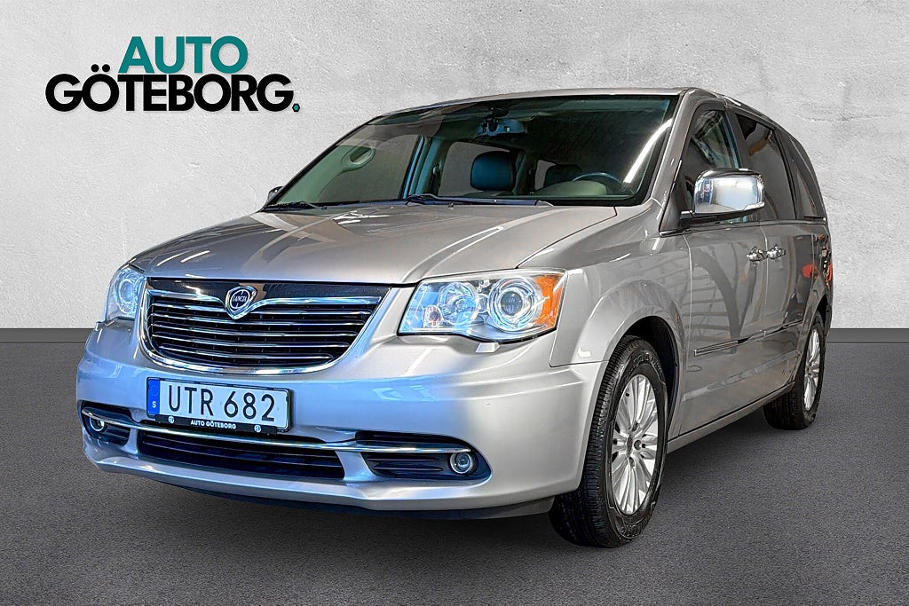Lancia Voyager 2.8 LX 7Sits TV/DVD Stow n Go 7-Sits GPS Kamera 1-Ägare