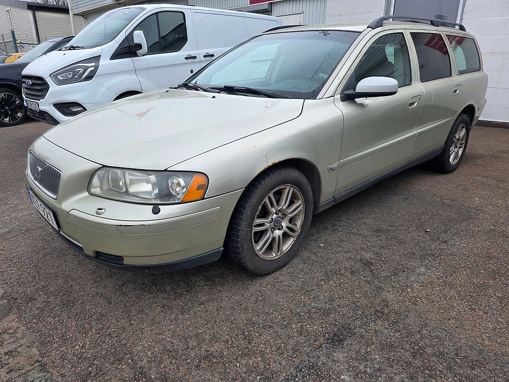 Volvo V70 2.4 CNG Business Automat reparationsobjekt