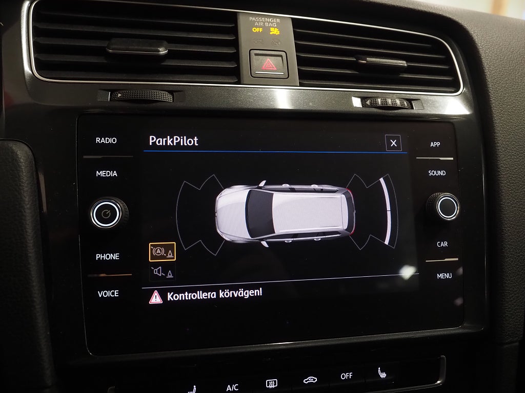 Volkswagen Golf SC 1.0 TSI DSG 110hk P-Sensorer ACC Carplay