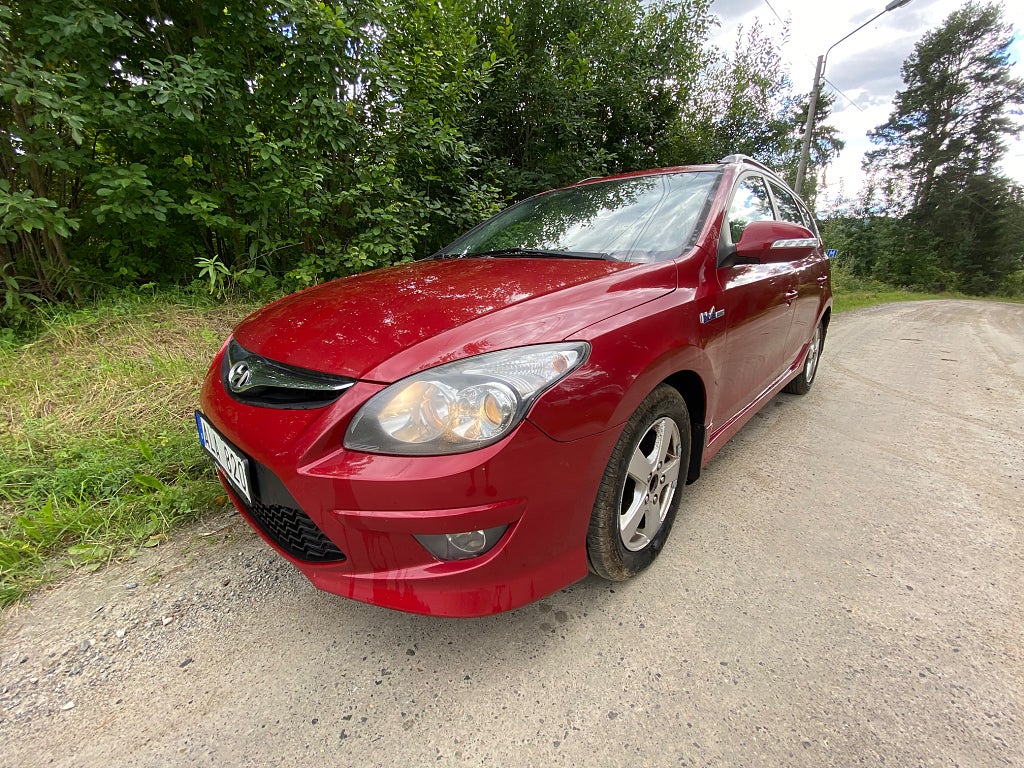 Hyundai i30 CW 1,6 CRDi Business *MOV/K-Kedja/Ny Koppling*