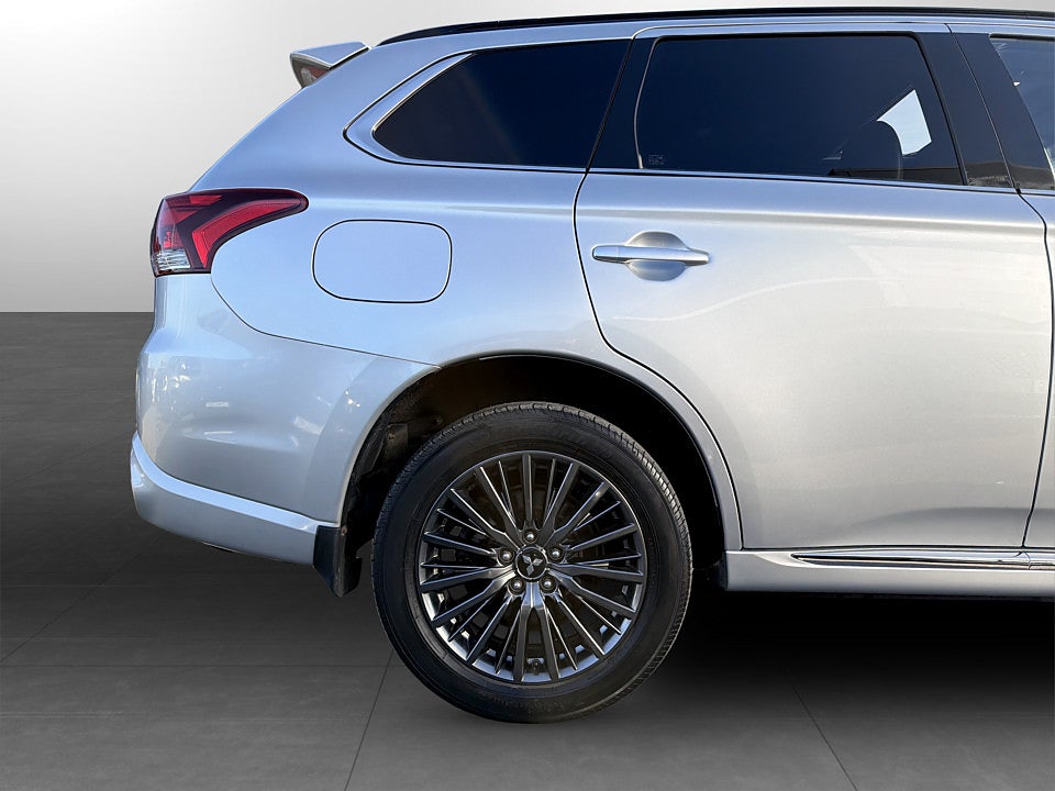 Bild på Mitsubishi Outlander PHEV CVT 224hk Aut AWD BACKKAMERA