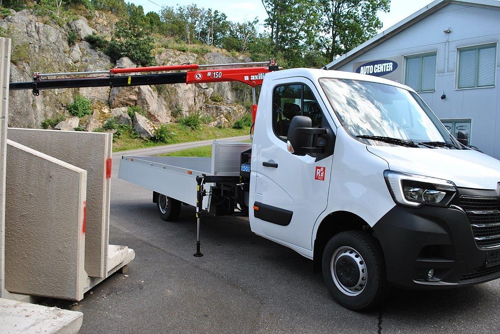 Renault Master 165HK 4.2m Flak med Kran ML 150,3 