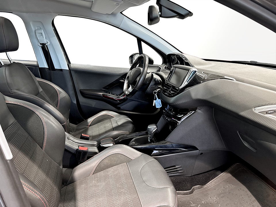 Bild på Peugeot 2008 GT-Line 1.2 PT 110hk Aut PANO FARTHÅLLARE