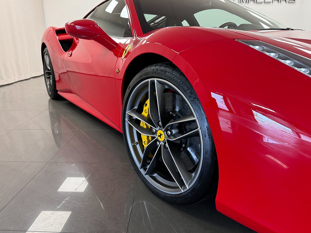 Ferrari 488 2017 - miniatyr 11