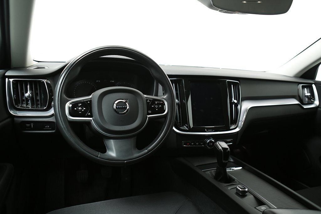 Volvo V60 D3 150hk Momentum Se II Kamera VOC Drag Leasbar 2020