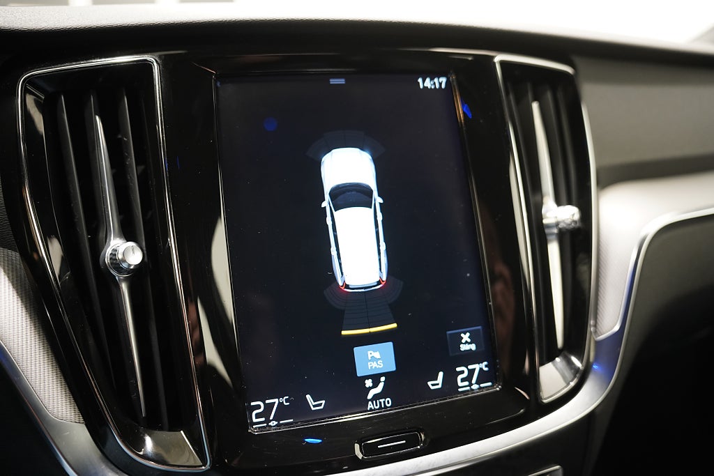 Volvo V60 D3 Geartronic 150hk R-Design D-värmare VOC Skinn