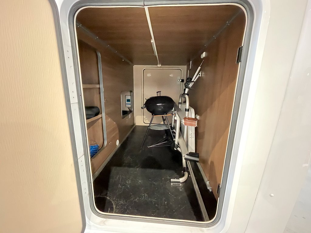 Chausson Welcome 99 / Taksäng / Solcell / Ugn / Kamera / DB - Chausson