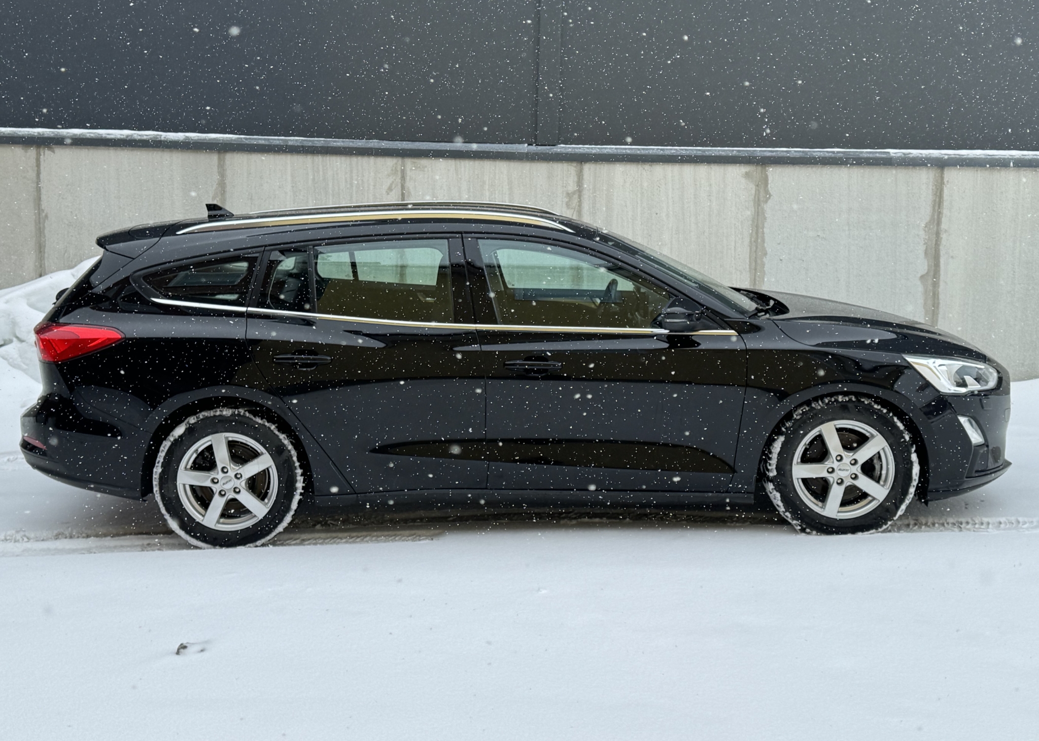 Ford Focus Kombi 1.0 EcoBoost Euro 6 2019, bild 2/10