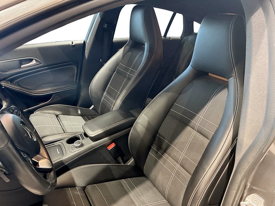 Bild på Mercedes-Benz CLA 220 d Shooting Brake 7G-DCT 177hk Aut B-KAMERA 