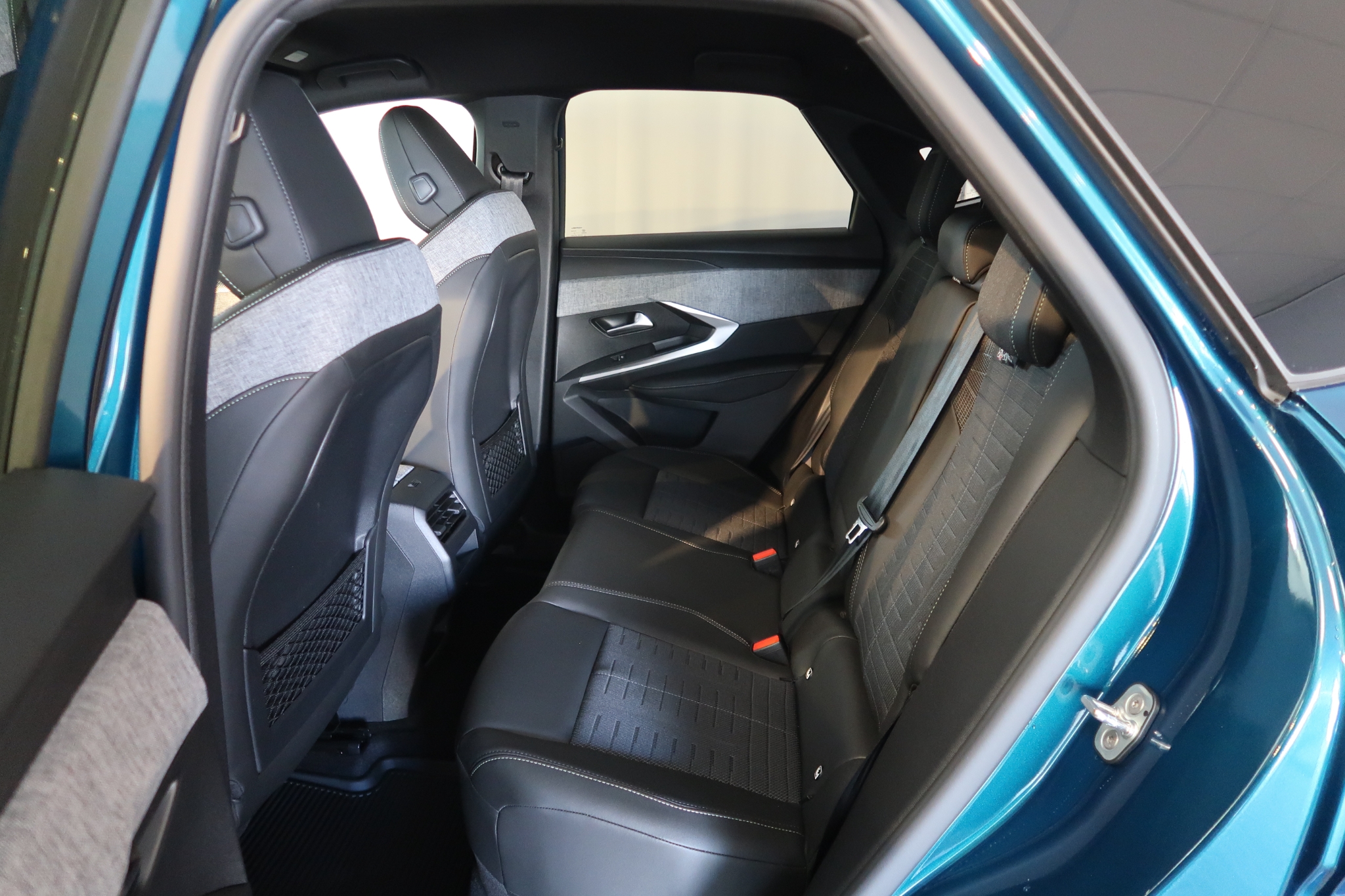 Peugeot e-3008 2025, bild 5/44