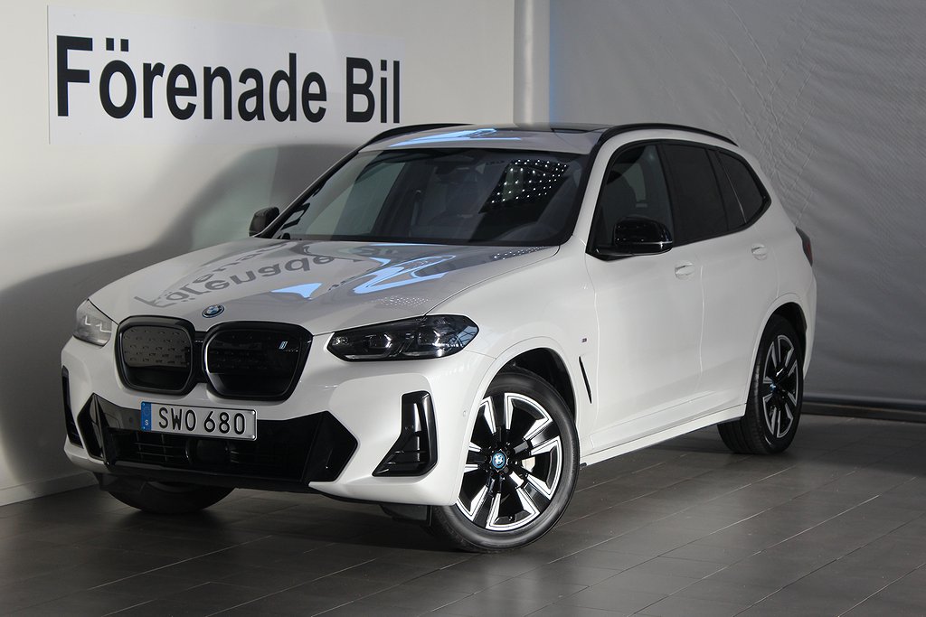 BMW iX3 Charged M Sport Panorama Drag Rattvärme 