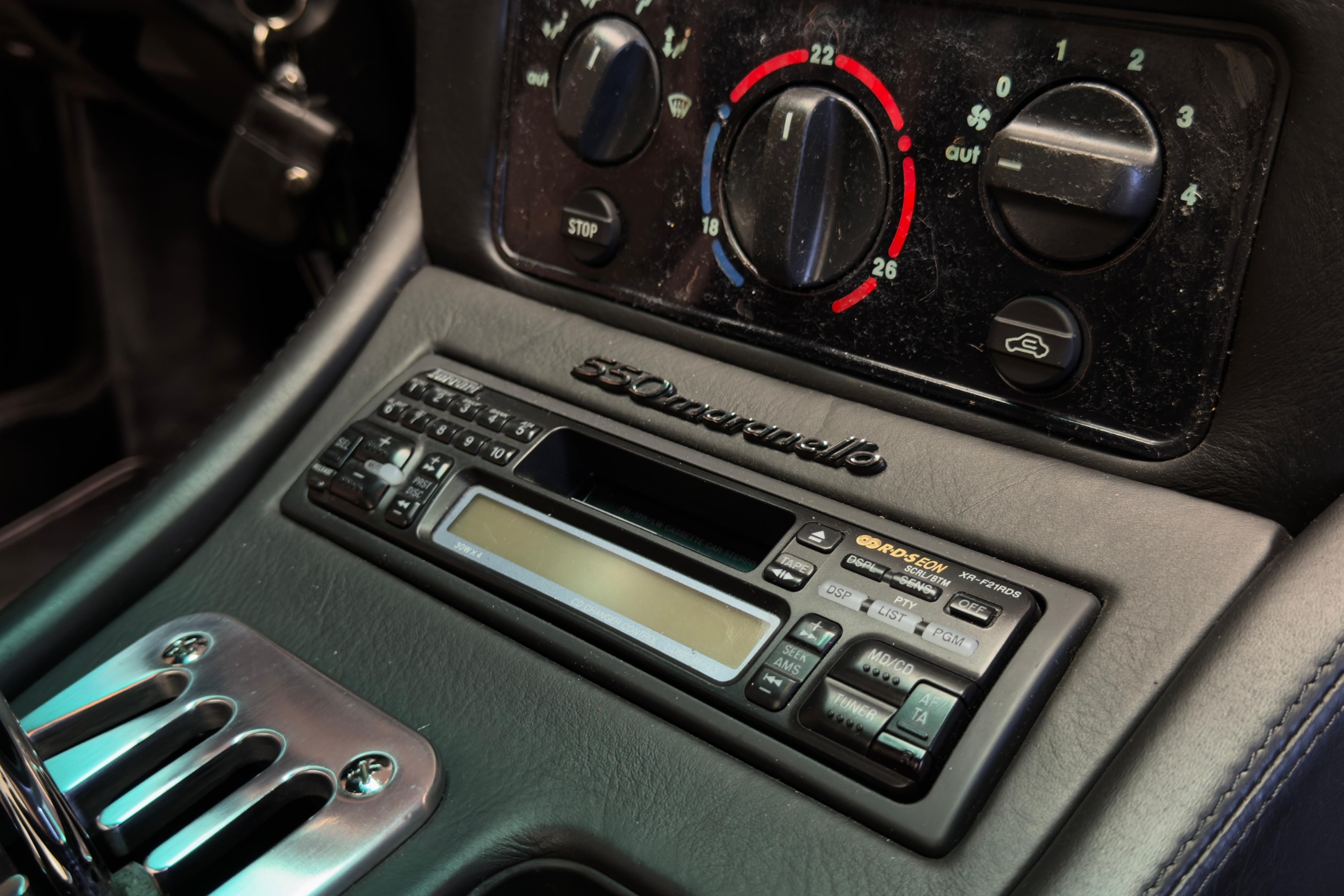 Ferrari 550 Maranello 5.5 V12 485hk 1998 - miniatyr 40