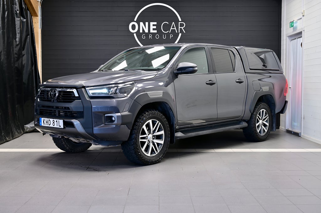 Toyota Hilux 2.8 4WD Invincible MOMS Värmare Diff JBL Nyserv