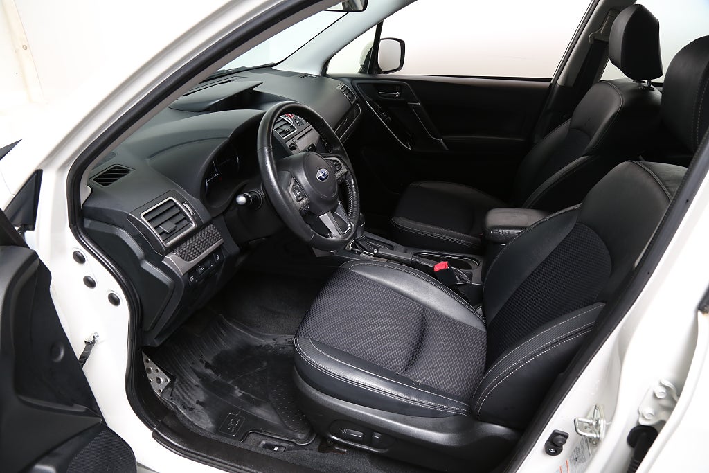 Subaru Forester 2,0i 150hk XS CVT AWD Dragkrok 2019