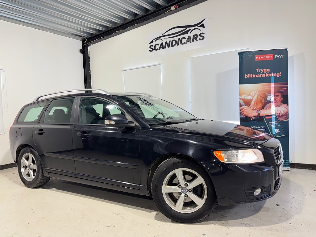 Volvo V50 1.6 DRIVe Momentum P-SENS NY BESIKTAD NY SERVAD DRAG