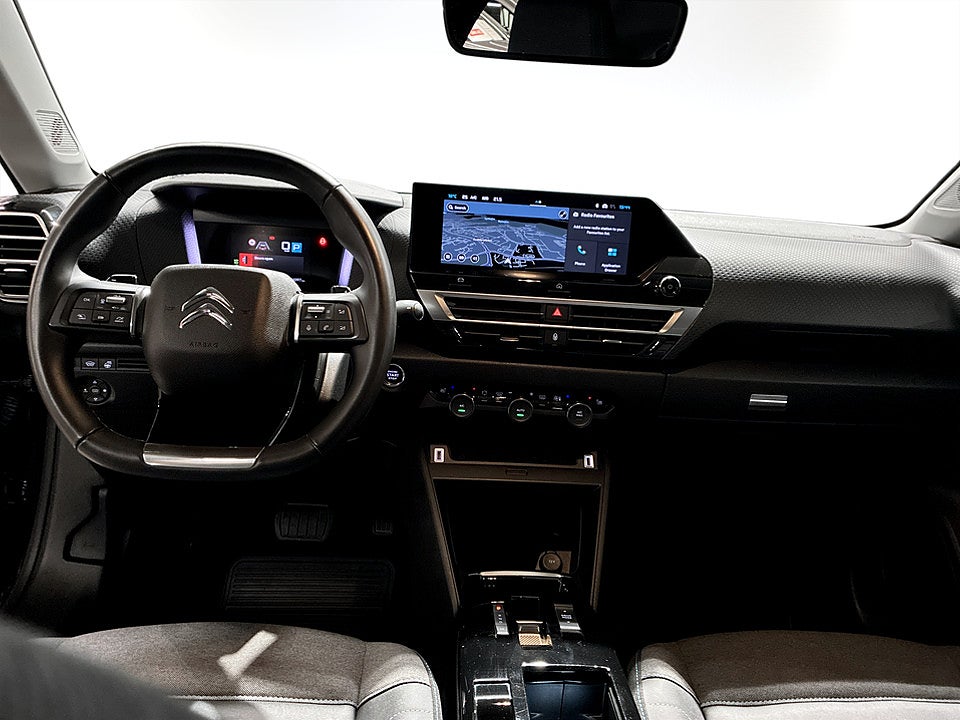 Bild på Citroen C4 Shine 1.2 PT 130hk Aut NAVI CARPLAY