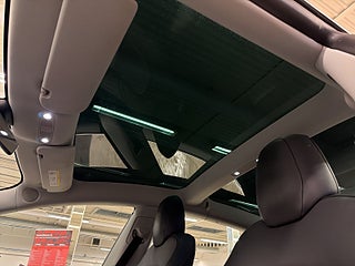 Tesla Model 3 Long Range AWD SoV-däck/Drag/Skinn/Navi/Kamera
