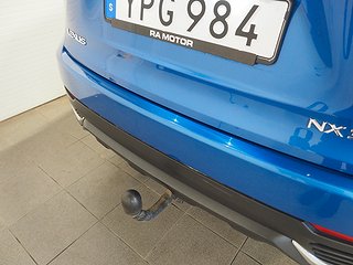 SUV Lexus NX 10 av 24