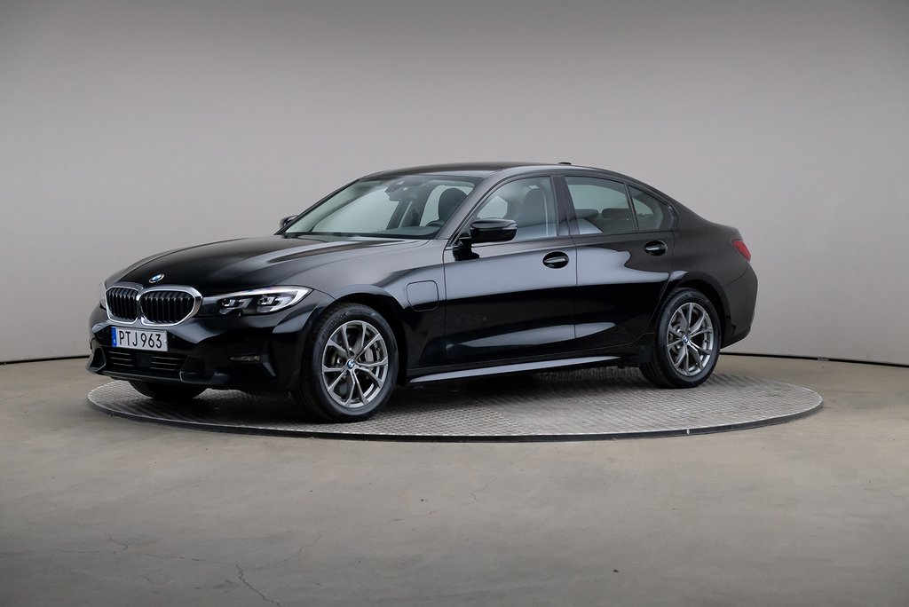 BMW 330e 3 Sport Line Connected Navi