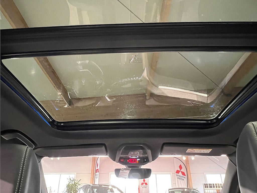 Bild på Peugeot 3008 GT Hybrid4 300hk Aut 4WD - PANO, NAVI, CARPLAY