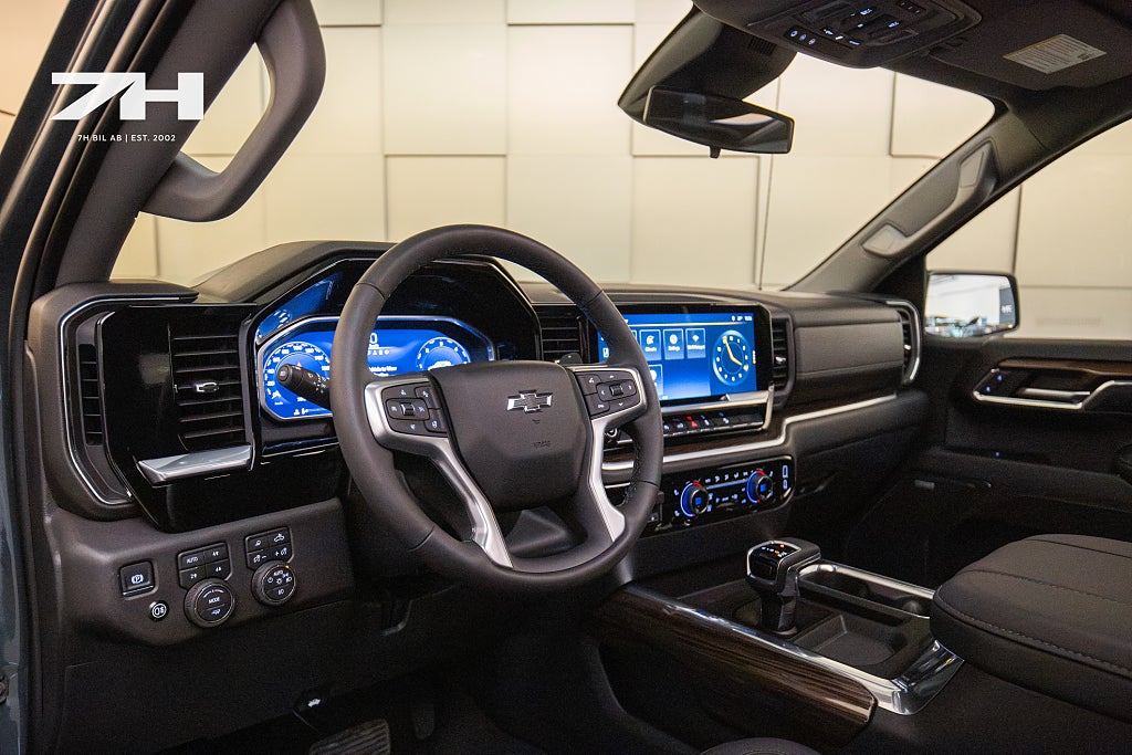 Chevrolet Silverado Z71 LT Trail Boss 3.0 D / BOSE / 360° / Taklucka