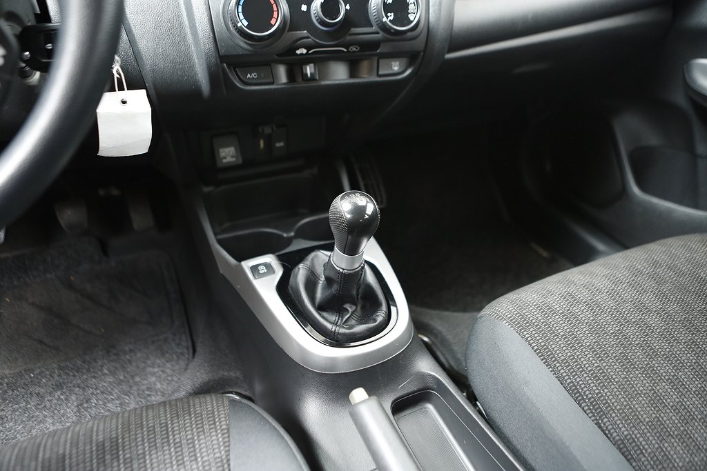 Honda Jazz 1,3 i-VTEC 102hk 5D 1ägare Motorv Dragkrok 2016