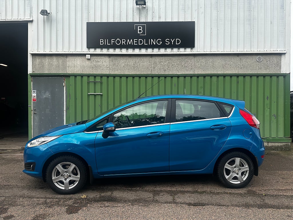 Ford Fiesta 5-dörrar 1.25 Titanium 12 MÅNADERS GARANTI