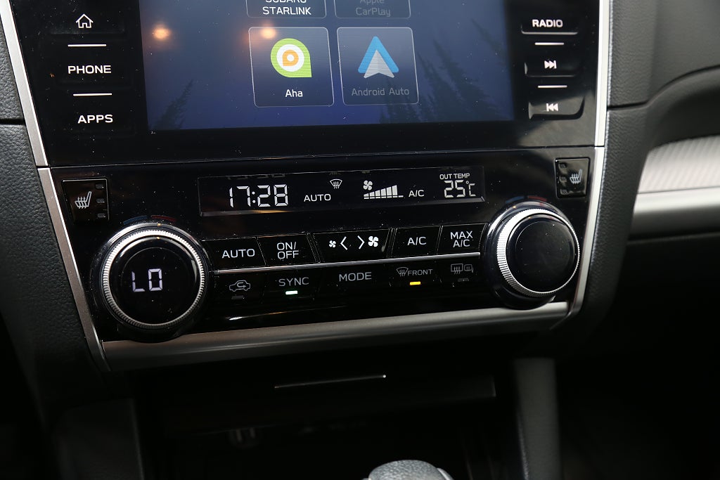 Subaru Outback 2,5i 175hk Ridge AWD Aut Skinn Motorv Drag Bränslev 2019