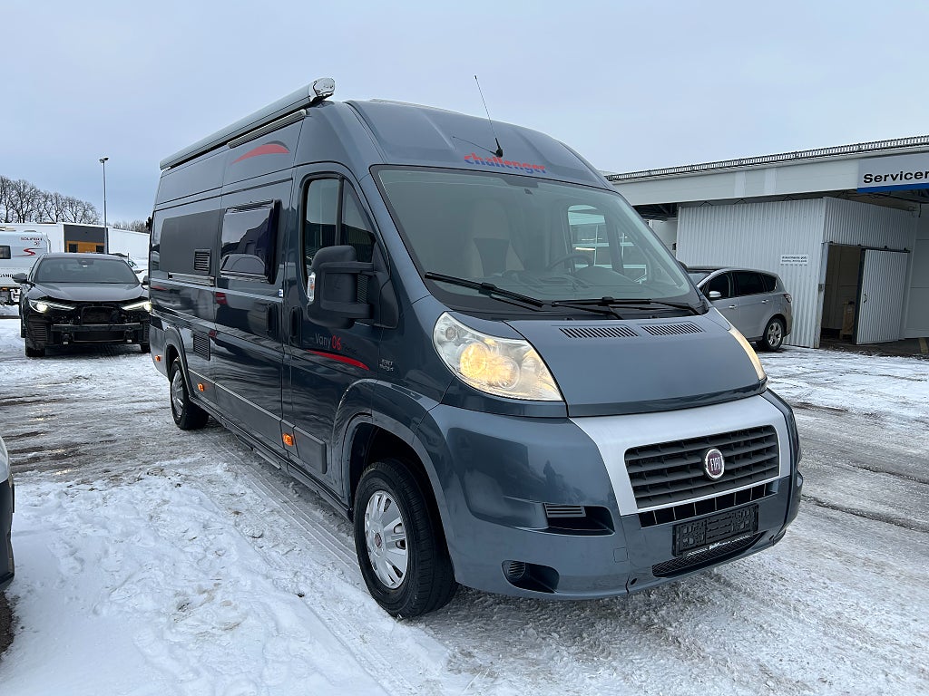 CHALLENGER V217 Vany 06 Prestige Långbäddar