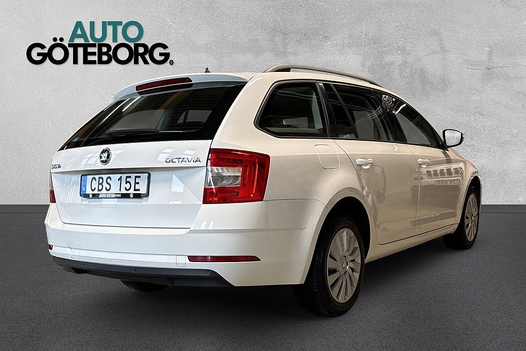 Skoda Octavia Kombi 1.6 TDI SCR 3-Ägare Automat Bluetooth