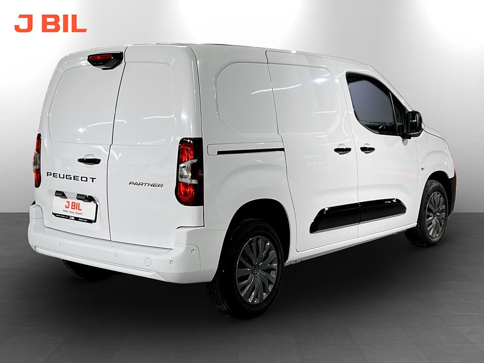 Bild på Peugeot Partner Plus 130hk Aut L2 - EDITION! SERVICE & VINTERHJUL INGÅR
